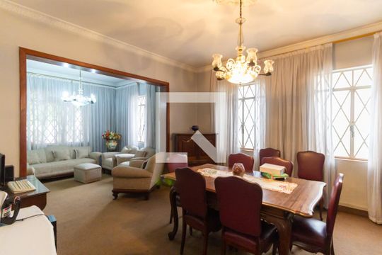 Casa para alugar com 5 quartos, 308m² em Ipiranga, São Paulo