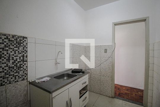 Cozinha de apartamento para alugar com 0 quarto, 47m² em Liberdade, São Paulo