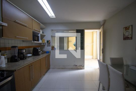 Cozinha e Área de Serviço de casa de condomínio à venda com 4 quartos, 340m² em Vargem Grande, Rio de Janeiro