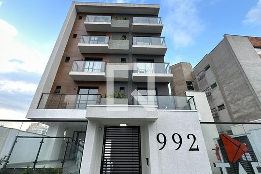 fachada de casa de condomínio para alugar com 1 quarto, 18m² em Vila Izabel, Curitiba