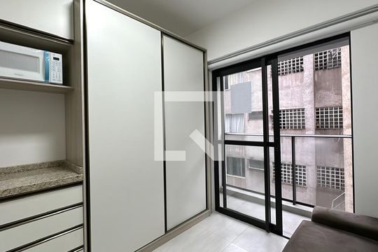 Casa de Condomínio para alugar com 1 quarto, 18m² em Vila Izabel, Curitiba
