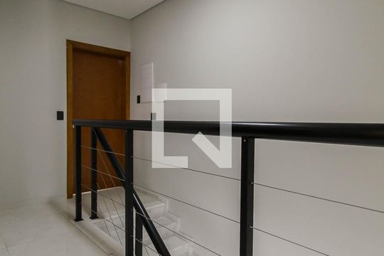 Hall de casa para alugar com 3 quartos, 175m² em Vila Gomes Cardim, São Paulo