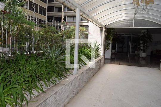 Área comum de apartamento para alugar com 2 quartos, 66m² em Cerqueira César, São Paulo