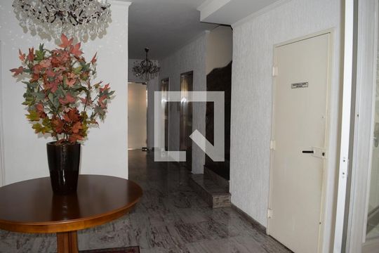 Área comum de apartamento para alugar com 2 quartos, 66m² em Cerqueira César, São Paulo
