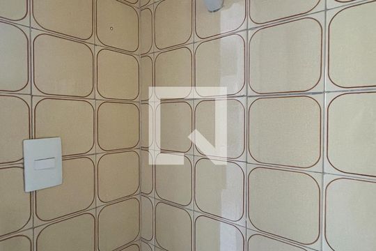 Banheiro de Serviço de apartamento para alugar com 2 quartos, 66m² em Moema, São Paulo