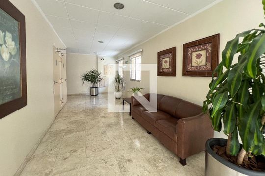 Hall de apartamento para alugar com 2 quartos, 66m² em Moema, São Paulo