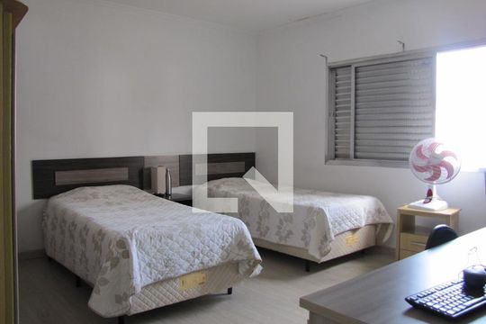 Quarto 1 de casa à venda com 3 quartos, 230m² em Vila Constança, São Paulo