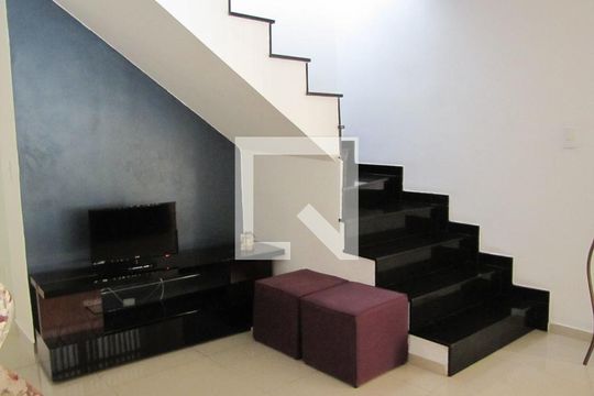 Sala de casa à venda com 3 quartos, 230m² em Vila Constança, São Paulo