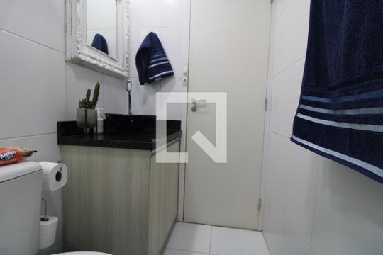 Banheiro comum de apartamento à venda com 3 quartos, 70m² em Cidade Ademar, São Paulo