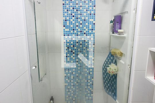 Banheiro Social de apartamento para alugar com 2 quartos, 47m² em Santa Terezinha, São Bernardo do Campo