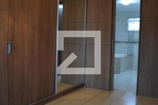 Suíte de casa para alugar com 3 quartos, 240m² em Atuba, Curitiba