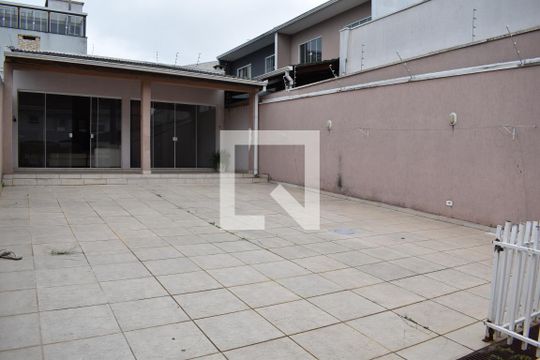 Quintal de casa para alugar com 3 quartos, 240m² em Atuba, Curitiba
