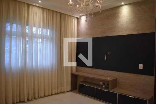 Sala de casa para alugar com 3 quartos, 240m² em Atuba, Curitiba