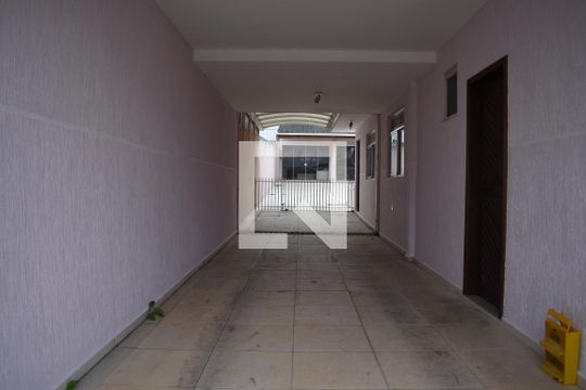 Garagem de casa para alugar com 3 quartos, 240m² em Atuba, Curitiba