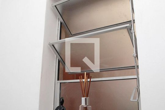 Banheiro 2 de apartamento à venda com 3 quartos, 110m² em Centro Histórico, Porto Alegre