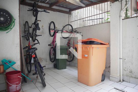 Área Comum - Bicicletário de apartamento à venda com 3 quartos, 110m² em Centro Histórico, Porto Alegre