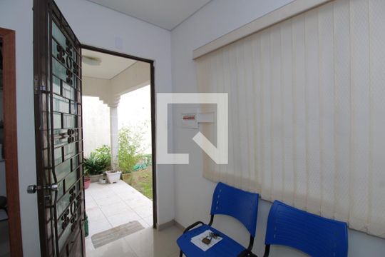 Sala  de casa à venda com 1 quarto, 100m² em Passo das Pedras, Porto Alegre