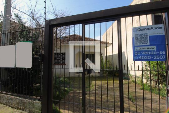 Fachada  de casa à venda com 1 quarto, 100m² em Passo das Pedras, Porto Alegre