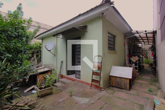 Pátio  de casa à venda com 1 quarto, 100m² em Passo das Pedras, Porto Alegre