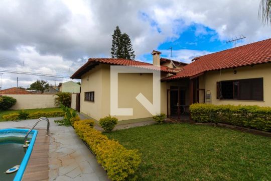 Casa à venda com 4 quartos, 200m² em Harmonia, Canoas