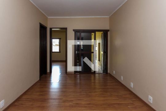 Casa à venda com 4 quartos, 200m² em Harmonia, Canoas
