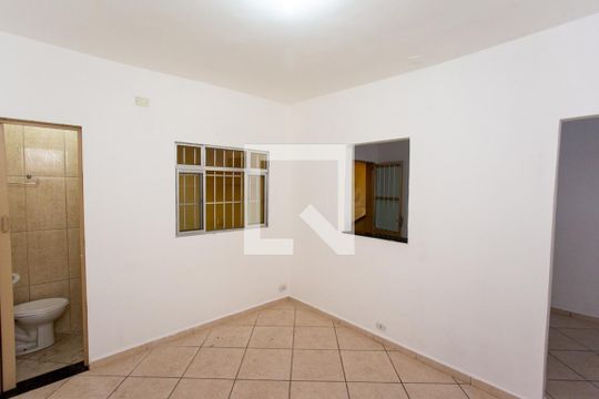Quarto de casa para alugar com 1 quarto, 60m² em Campanário, Diadema