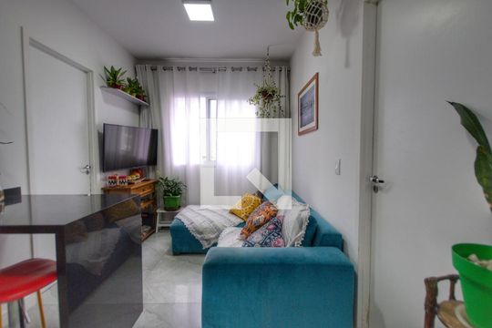 Sala de apartamento para alugar com 2 quartos, 33m² em Cambuci, São Paulo