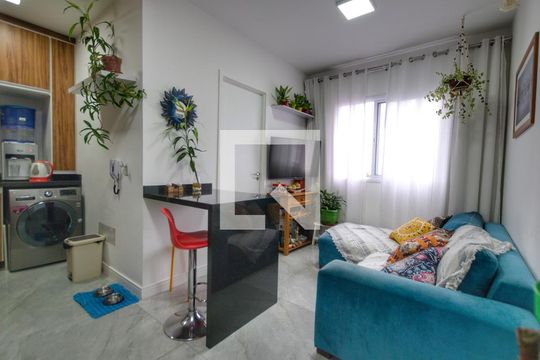 Apartamento para alugar com 2 quartos, 33m² em Cambuci, São Paulo