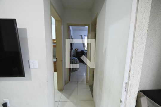 Corredor de apartamento à venda com 2 quartos, 55m² em Parque Oeste Industrial, Goiânia