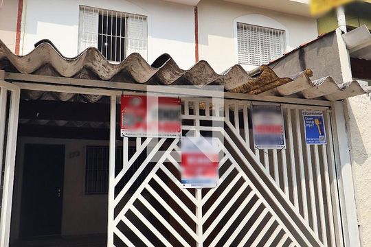 Fachada de casa à venda com 2 quartos, 125m² em Vila Curuca, Santo André
