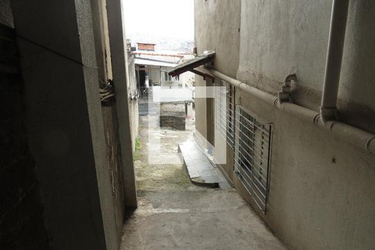 Área Externa de casa para alugar com 1 quarto, 60m² em Jardim Peri, São Paulo