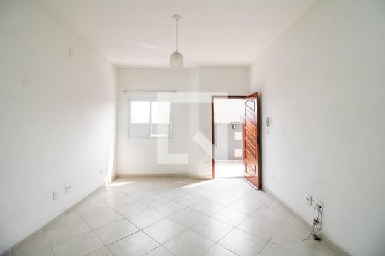 Sala de casa de condomínio à venda com 3 quartos, 90m² em Vila Guilhermina, São Paulo