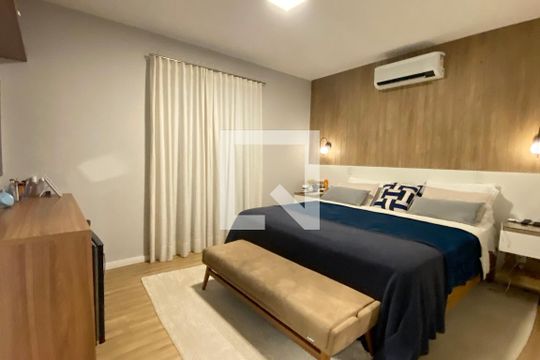 Suíte 1 de casa de condomínio à venda com 4 quartos, 360m² em Tamboré, Santana de Parnaíba