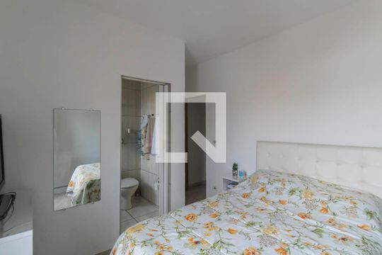 Suite 1 de casa à venda com 5 quartos, 271m² em Jardim Angela (zona Leste), São Paulo