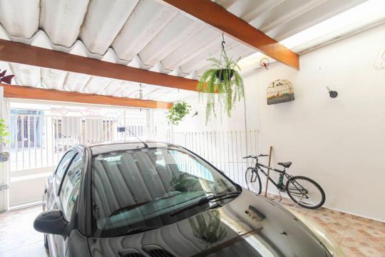 Garagem de casa à venda com 5 quartos, 271m² em Jardim Angela (zona Leste), São Paulo