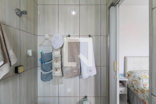 Banheiro da Suíte 1 de casa à venda com 5 quartos, 271m² em Jardim Angela (zona Leste), São Paulo