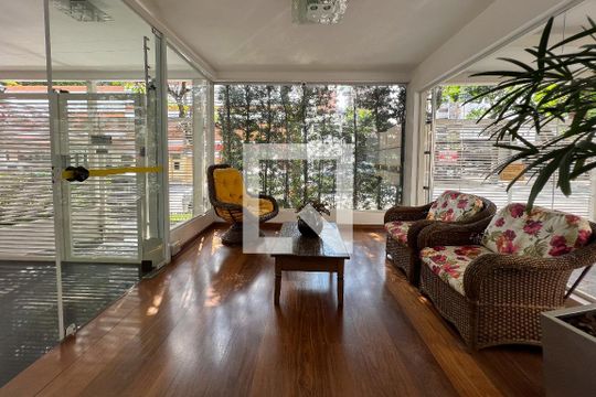 Hall de apartamento para alugar com 1 quarto, 45m² em Moema, São Paulo