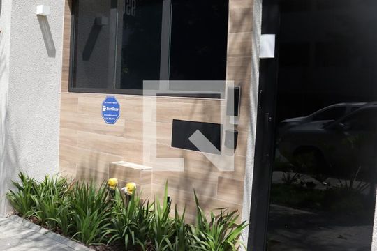 Fachada de kitnet/studio para alugar com 1 quarto, 24m² em Perdizes, São Paulo