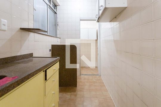 Cozinha de apartamento à venda com 2 quartos, 65m² em Catete, Rio de Janeiro
