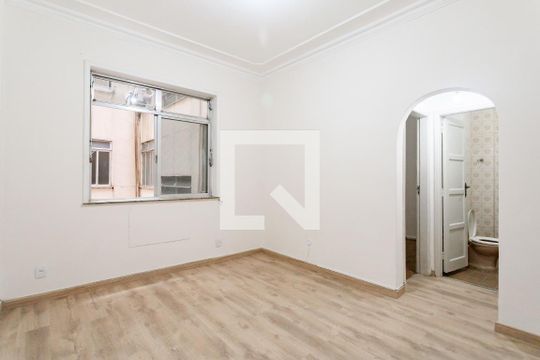Apartamento à venda com 2 quartos, 65m² em Catete, Rio de Janeiro