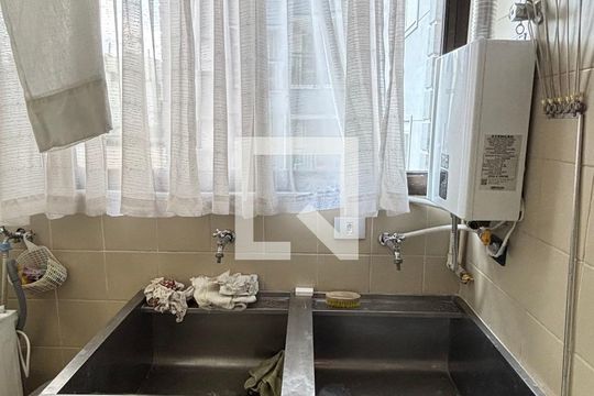 Área de Serviço de apartamento à venda com 4 quartos, 250m² em Vila Bastos, Santo André