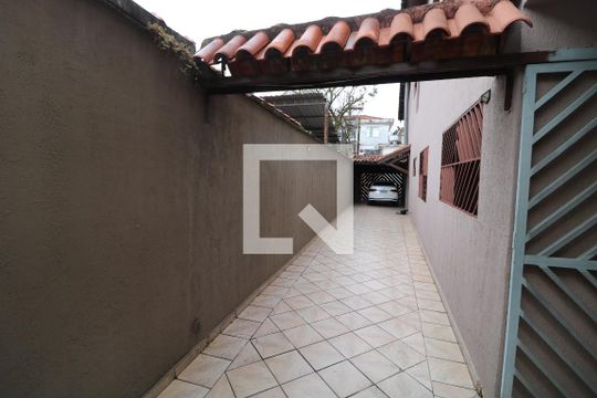 Quintal de casa à venda com 3 quartos, 300m² em Vila Santa Clara, São Paulo