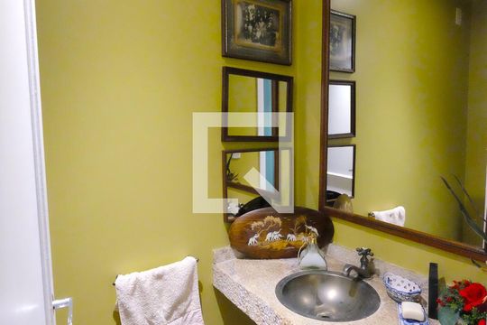 Lavabo de apartamento à venda com 4 quartos, 400m² em Bela Vista, Porto Alegre