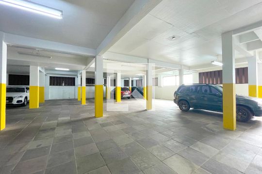 Garagem de apartamento à venda com 4 quartos, 400m² em Bela Vista, Porto Alegre