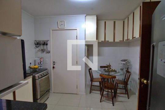 Cozinha de apartamento à venda com 3 quartos, 104m² em Vila Andrade, São Paulo