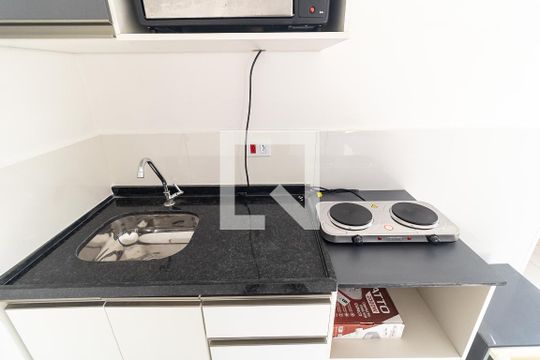 Cozinha de casa para alugar com 1 quarto, 21m² em Jardim Previdencia, São Paulo
