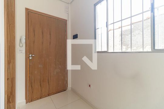 Entrada de casa para alugar com 1 quarto, 21m² em Jardim Previdencia, São Paulo