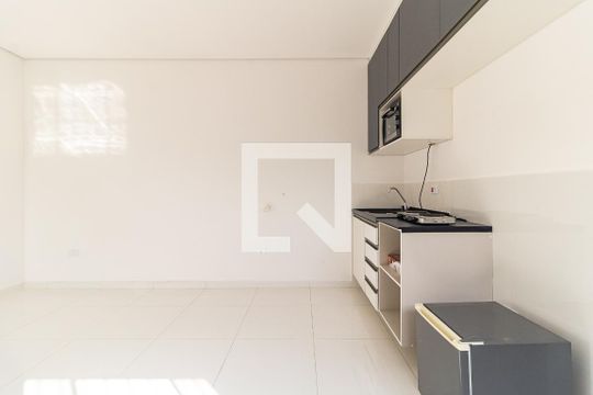 Cozinha de casa para alugar com 1 quarto, 21m² em Jardim Previdencia, São Paulo