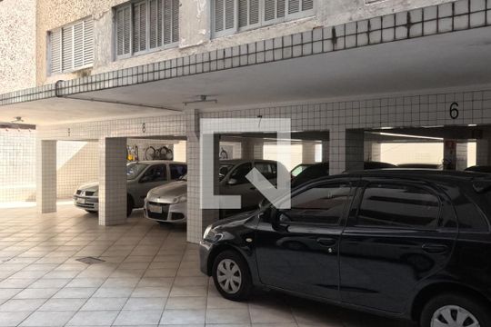 Área Comum - Garagem de apartamento para alugar com 1 quarto, 40m² em Gonzaga, Santos