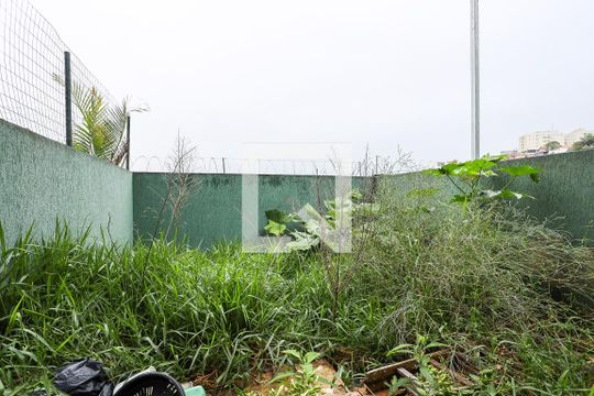 Quintal de casa para alugar com 4 quartos, 230m² em Jardim Nova Coimbra, Cotia
